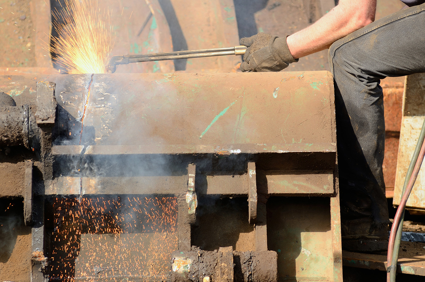 Scrap Cutting Equipment for Metal Recycling